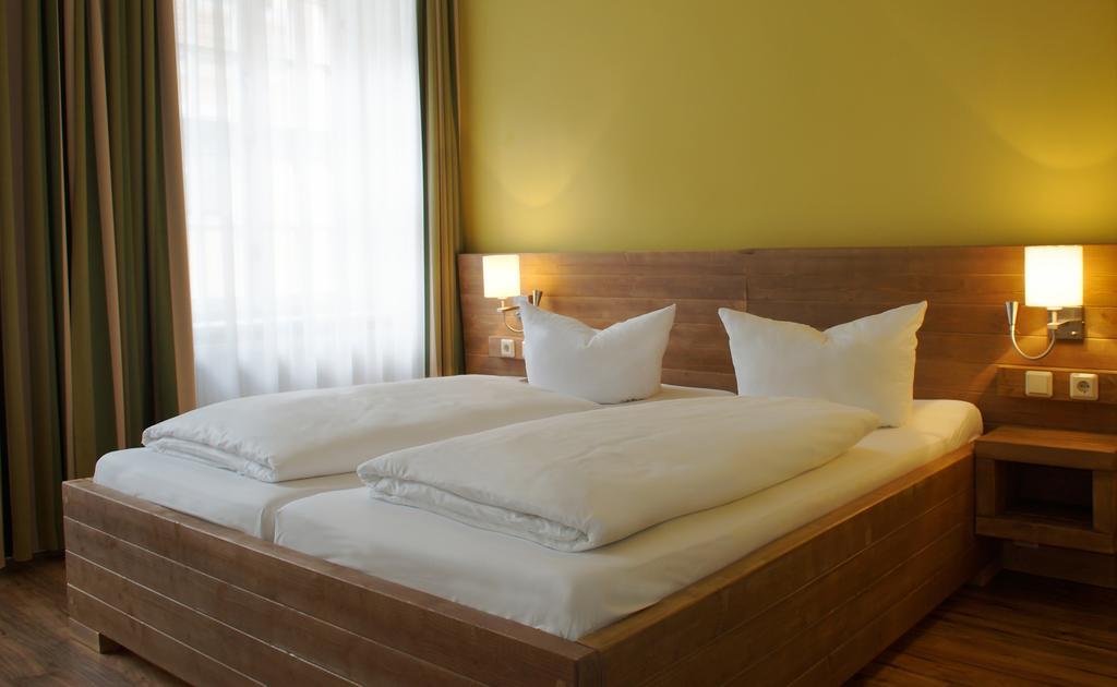 Hotel Am Obermarkt Freiberg Bagian luar foto